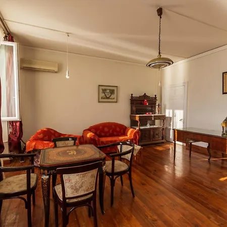 Apartment Historic House “view The City”